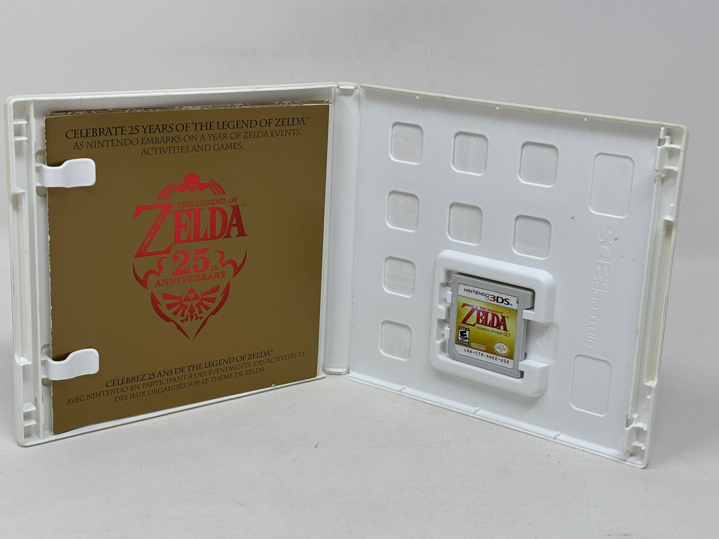 Nintendo 3DS - Legend of Zelda Ocarina of Time 3D - Complete