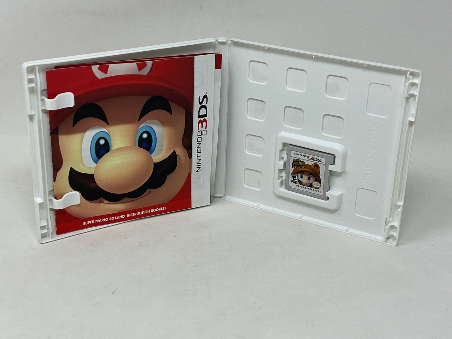 Nintendo 3DS - Super Mario 3D Land - Complete