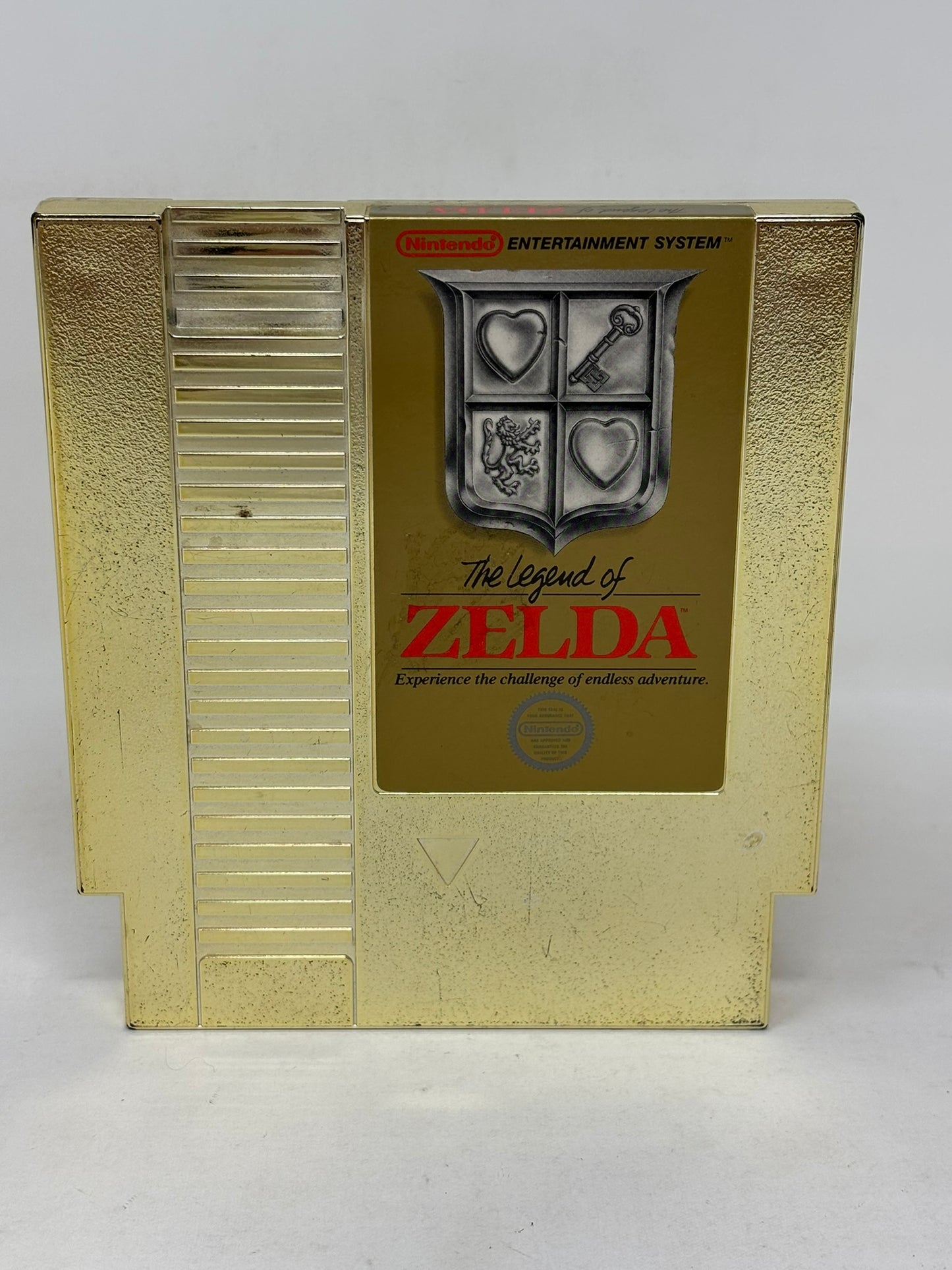 NES Nintendo - Legend of Zelda w/ Snap Case