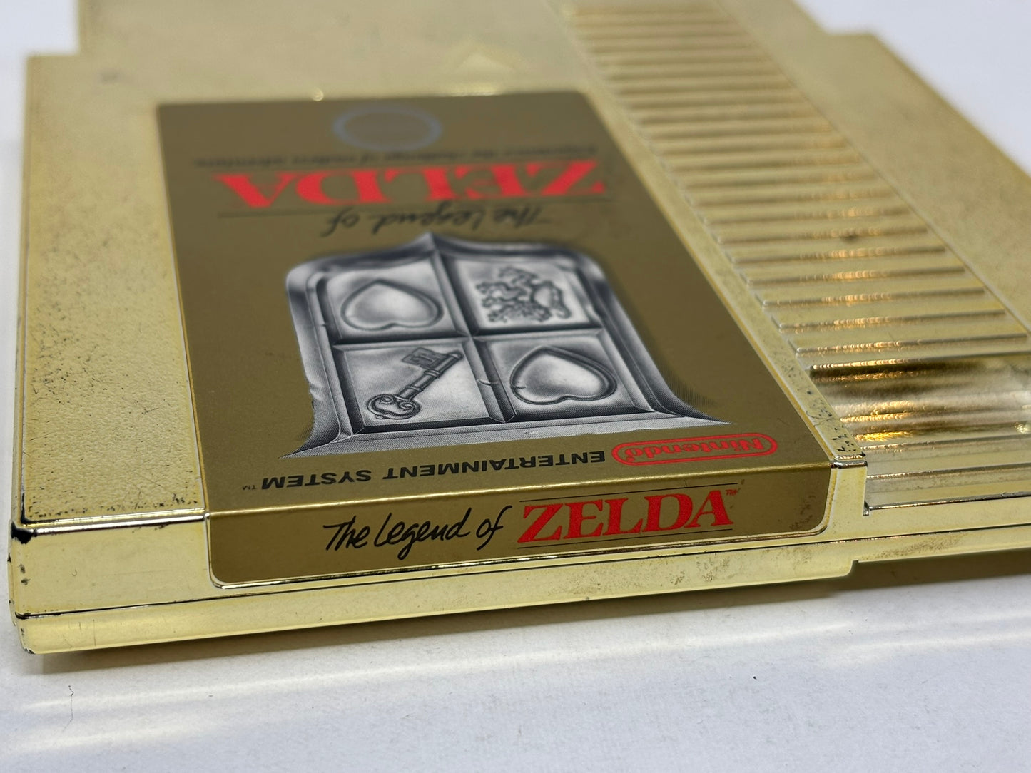 NES Nintendo - Legend of Zelda w/ Snap Case