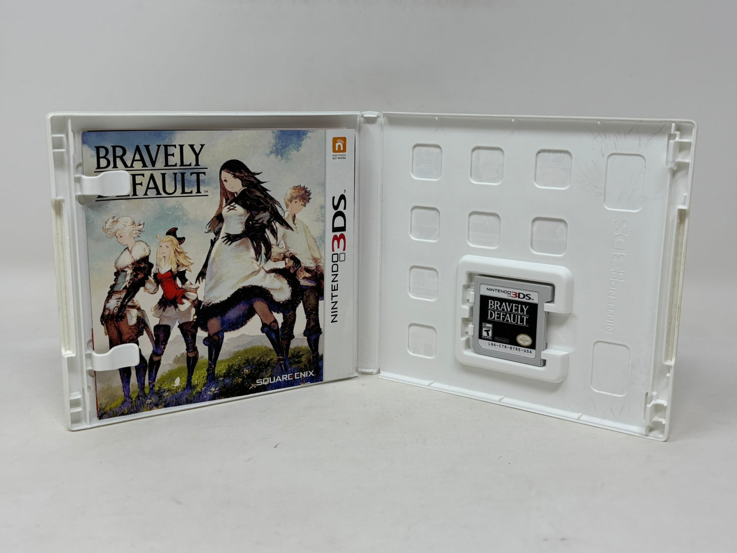 Nintendo 3DS - Bravely Default - Complete