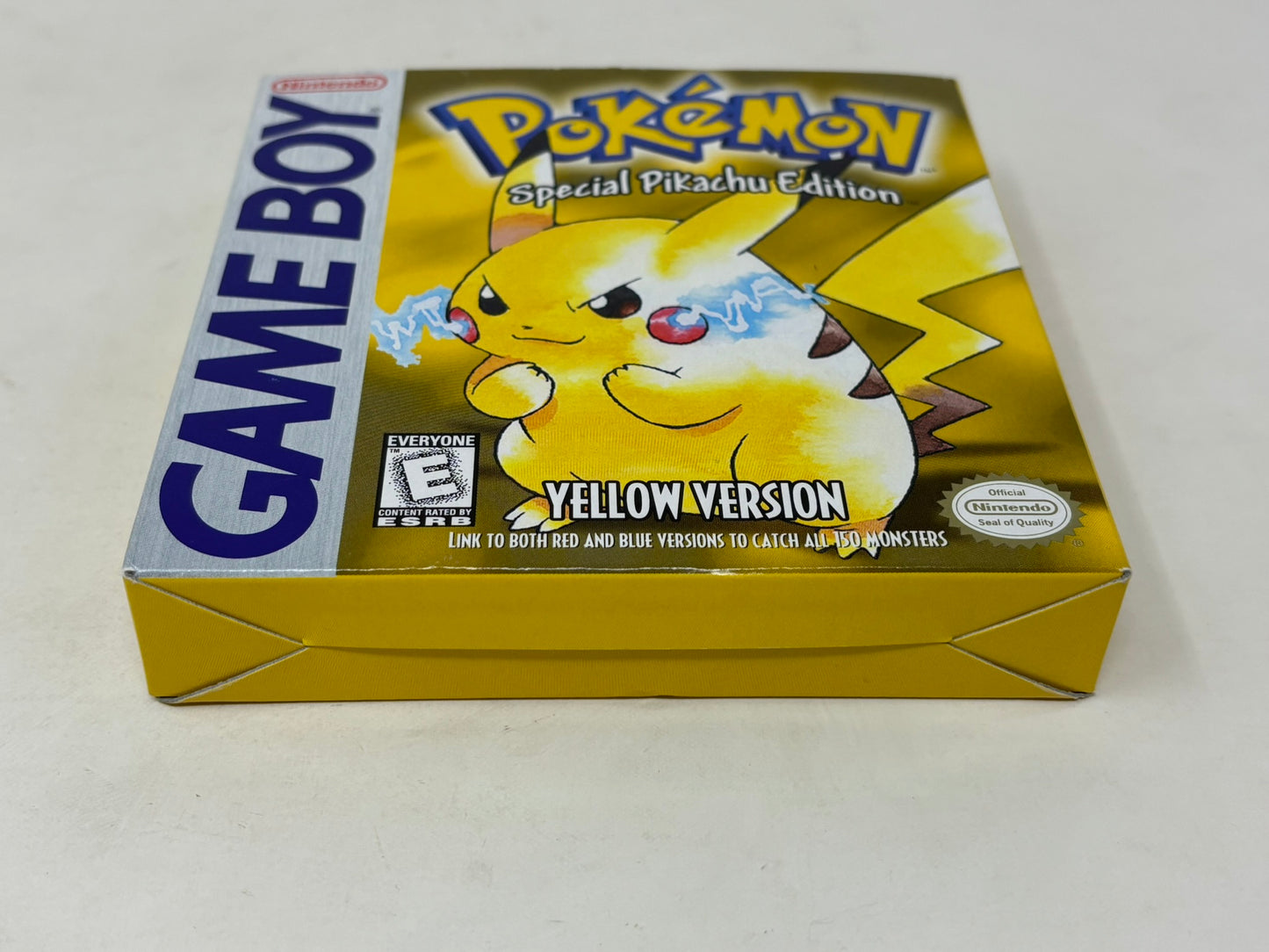 Nintendo Game Boy - Pokemon Yellow Version - Complete