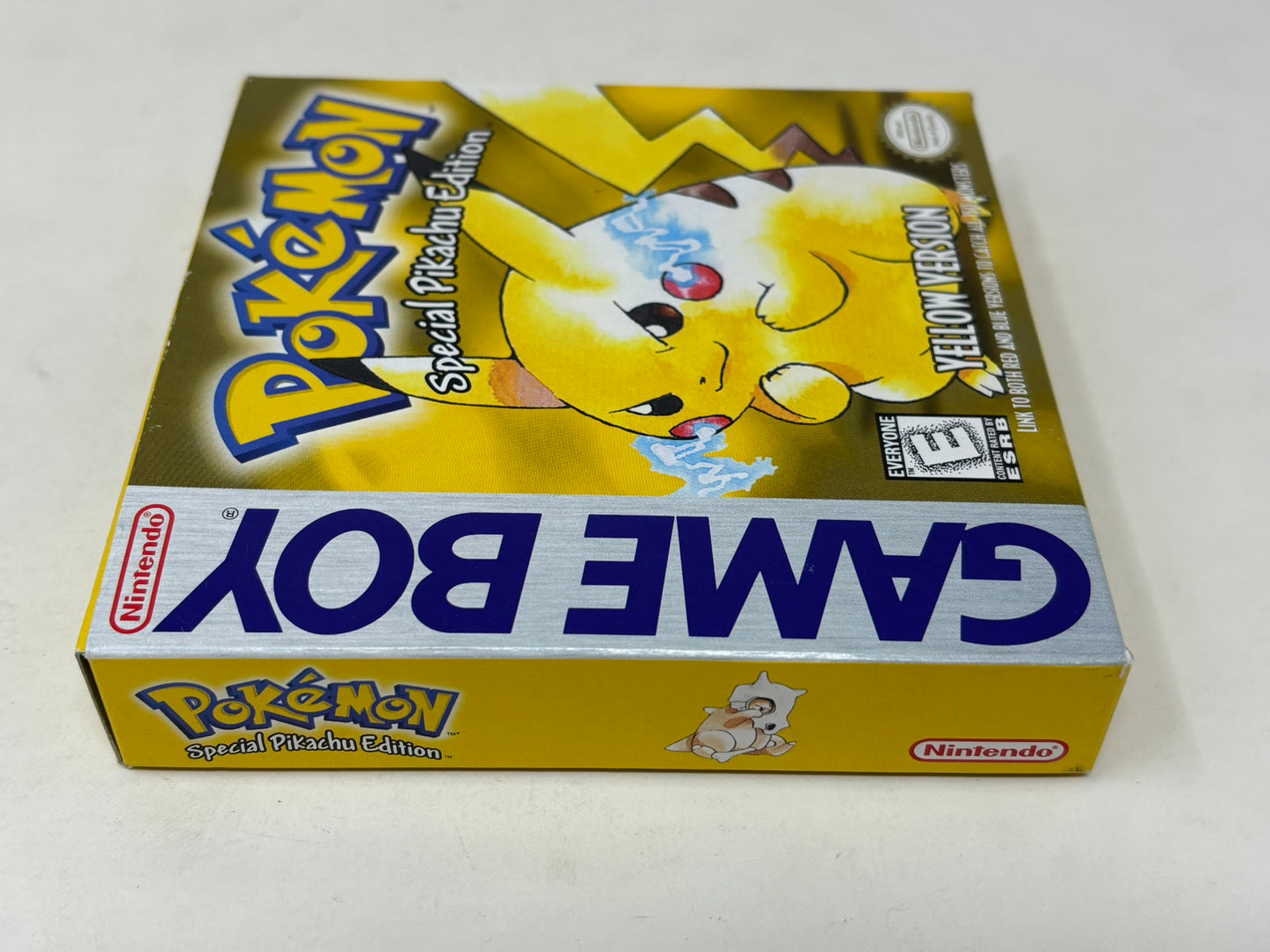 Nintendo Game Boy - Pokemon Yellow Version - Complete