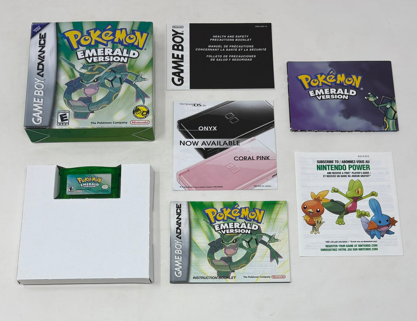 Nintendo Game Boy Advance - Pokémon Emerald Version - Complete