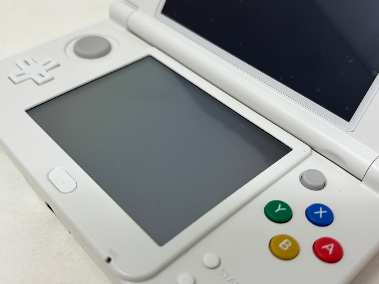 New Nintendo 3DS System White Mario Edition - Complete