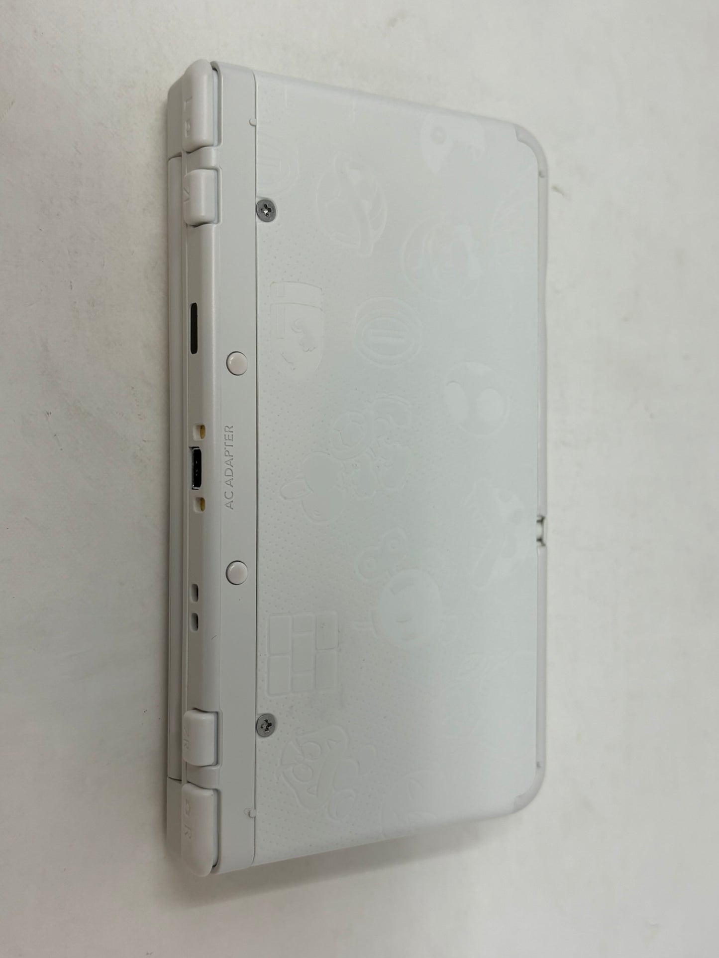 New Nintendo 3DS System White Mario Edition - Complete