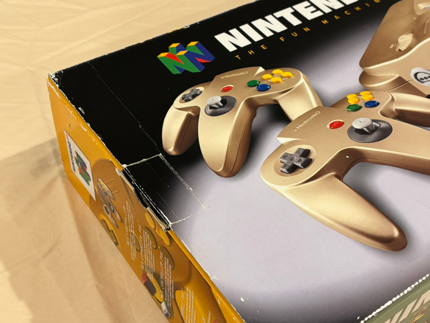 Nintendo 64 N64 - Toys R Us Limited Edition Gold Nintendo 64 System - Complete