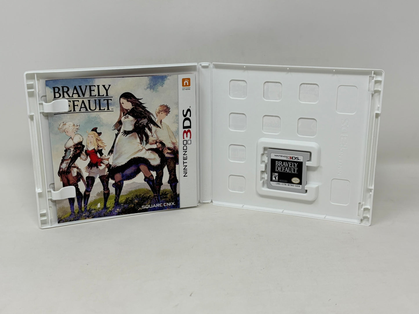 Nintendo 3DS - Bravely Default - Complete