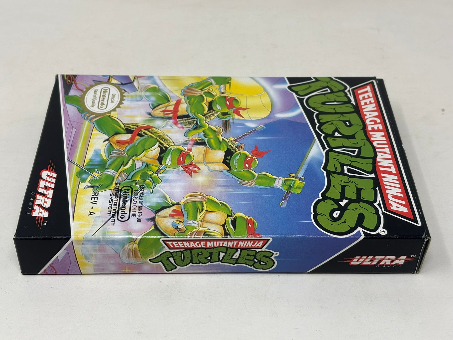 NES Nintendo - Teenage Mutant Ninja Turtles - Complete