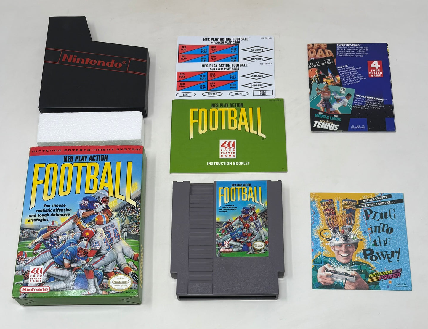 NES Nintendo - NES Play Action Football - Complete