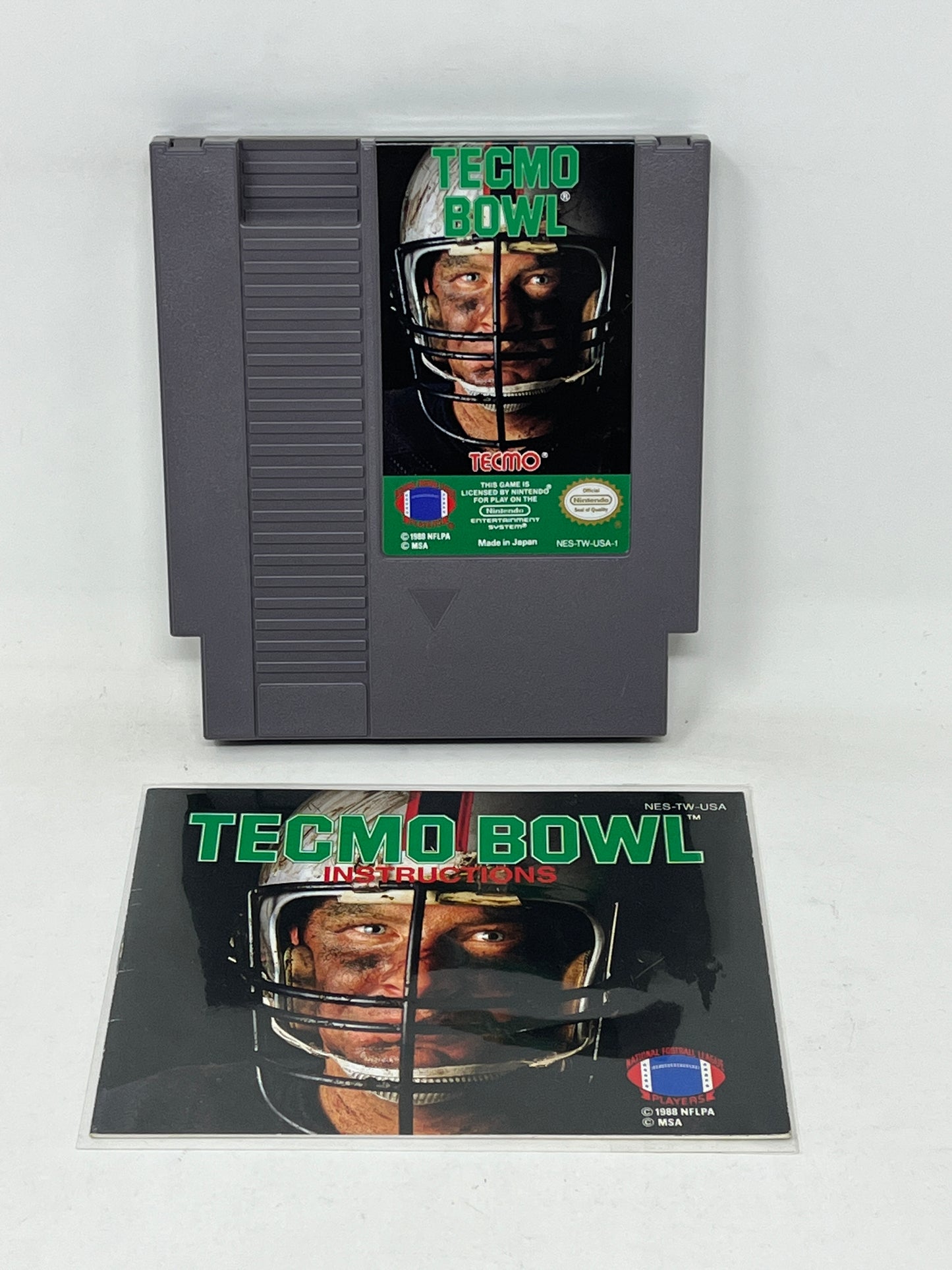 NES Nintendo - Tecmo Bowl w/ Instruction Manual