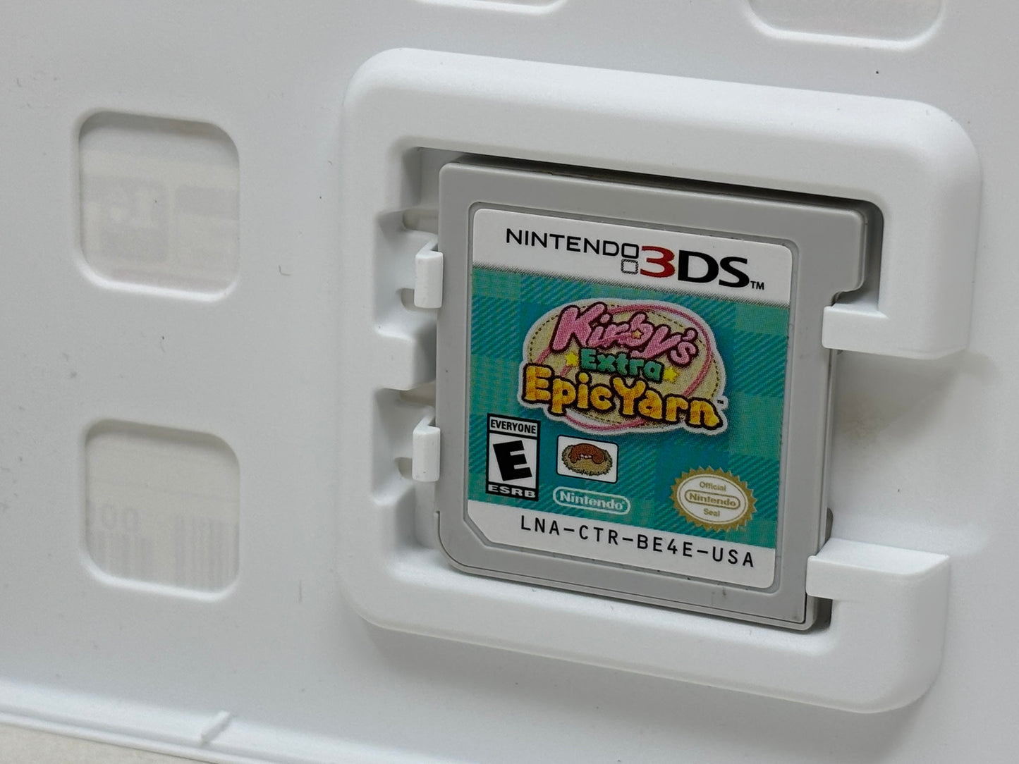 Nintendo 3DS - Kirby's Extra Epic Yarn