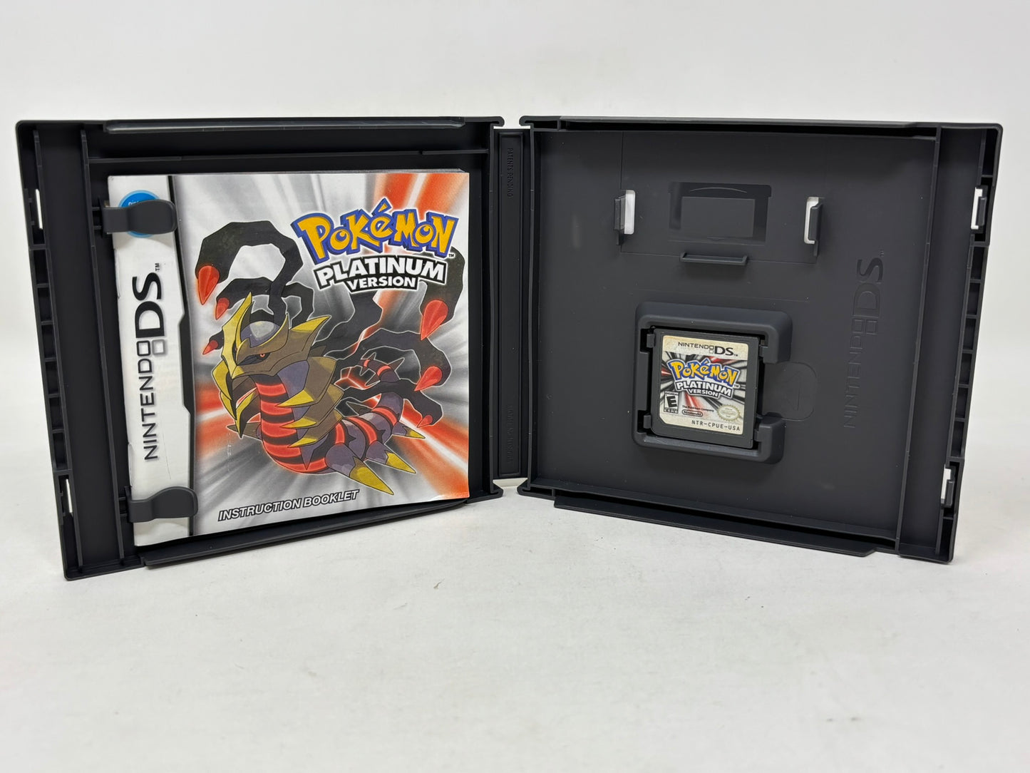 Nintendo DS - Pokemon Platinum Version - Complete