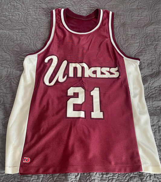 Vintage 1996 Marcus Camby #21 UMass Basketball Jersey - Dodger Youth XL